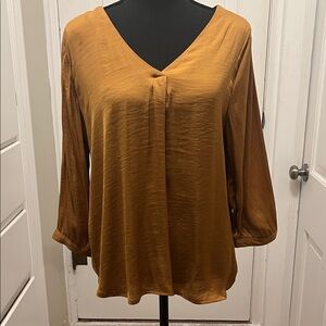 GAP Factory  V-Neck Long Sleeve Women's Top in Mustard